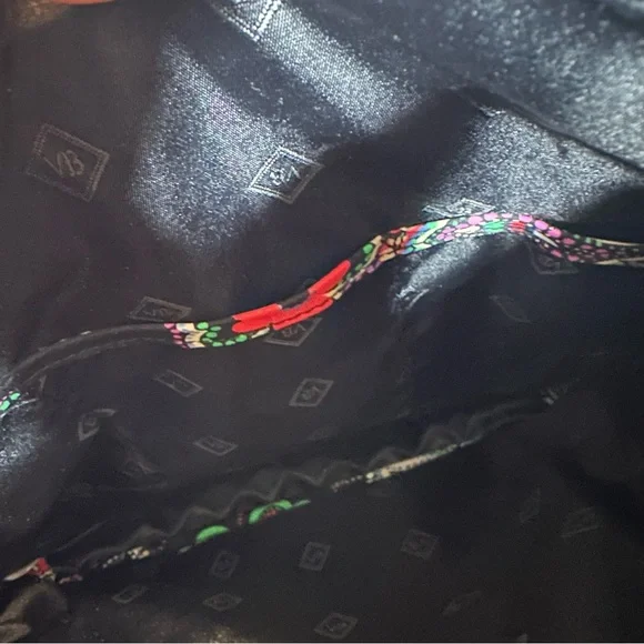 NWOT Vera Bradley Retired Kiev Paisley Quilted Hipster Shoulder/Cross Body Bag - Picture 4 of 5